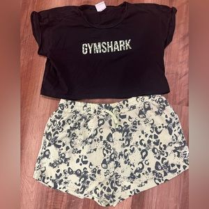 Animal print Gymshark set